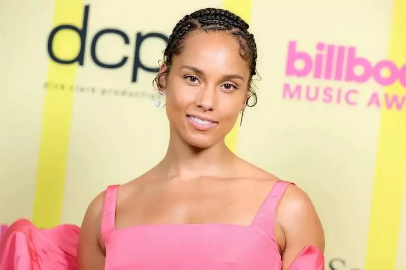 Alicia Keys possesses a keen ear for both jazz and classical music, having started learning piano when she was seven years old.